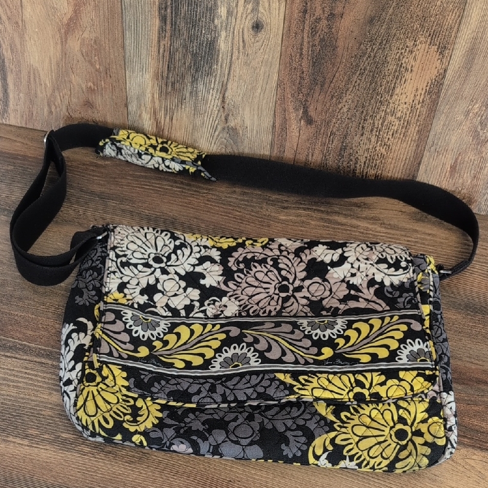 Vera Bradley Large Floral Crossbody Messenger Baroque Bag        M224